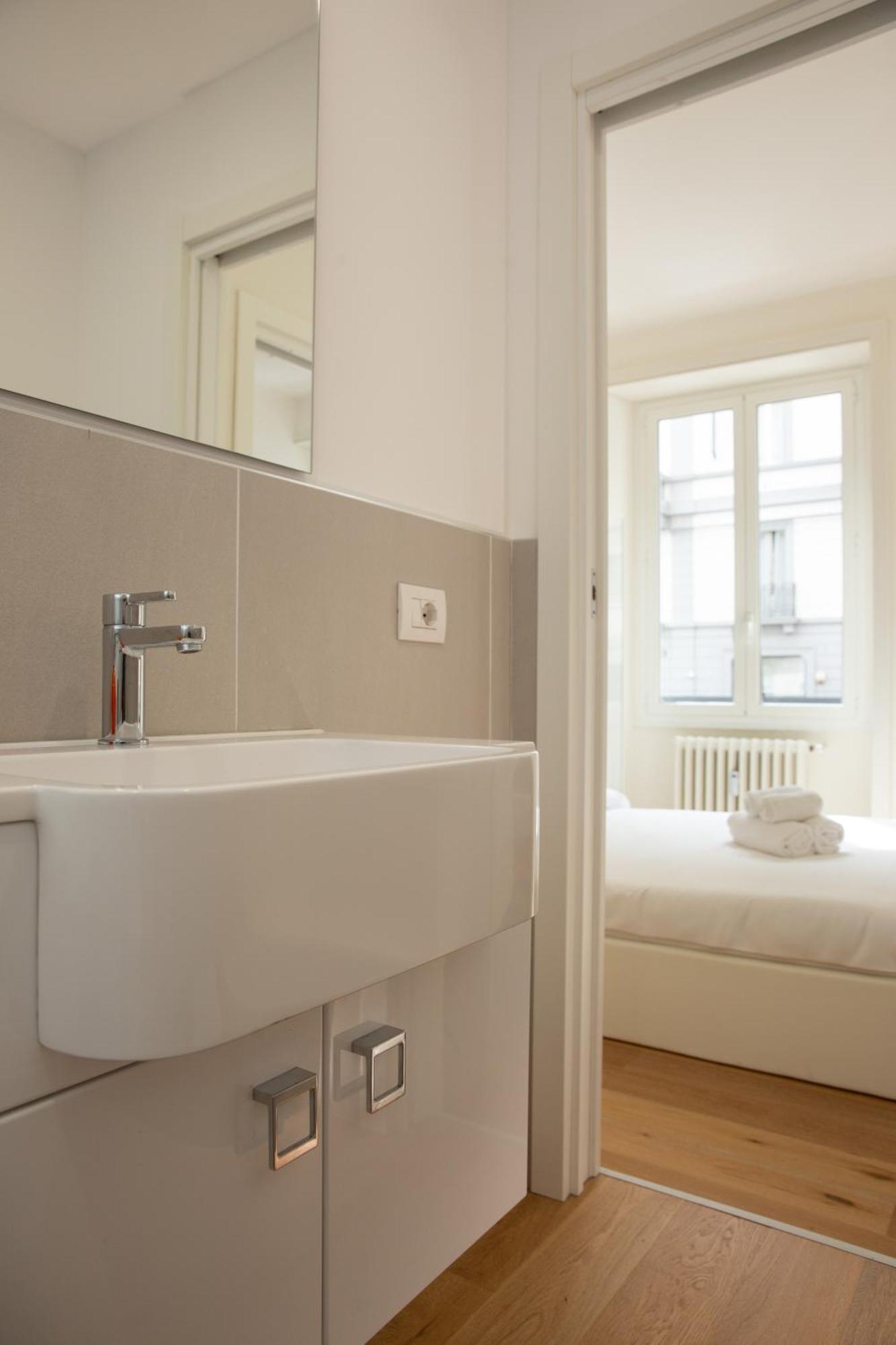 Klimt Central Station - Two Room Apartment 米兰 外观 照片