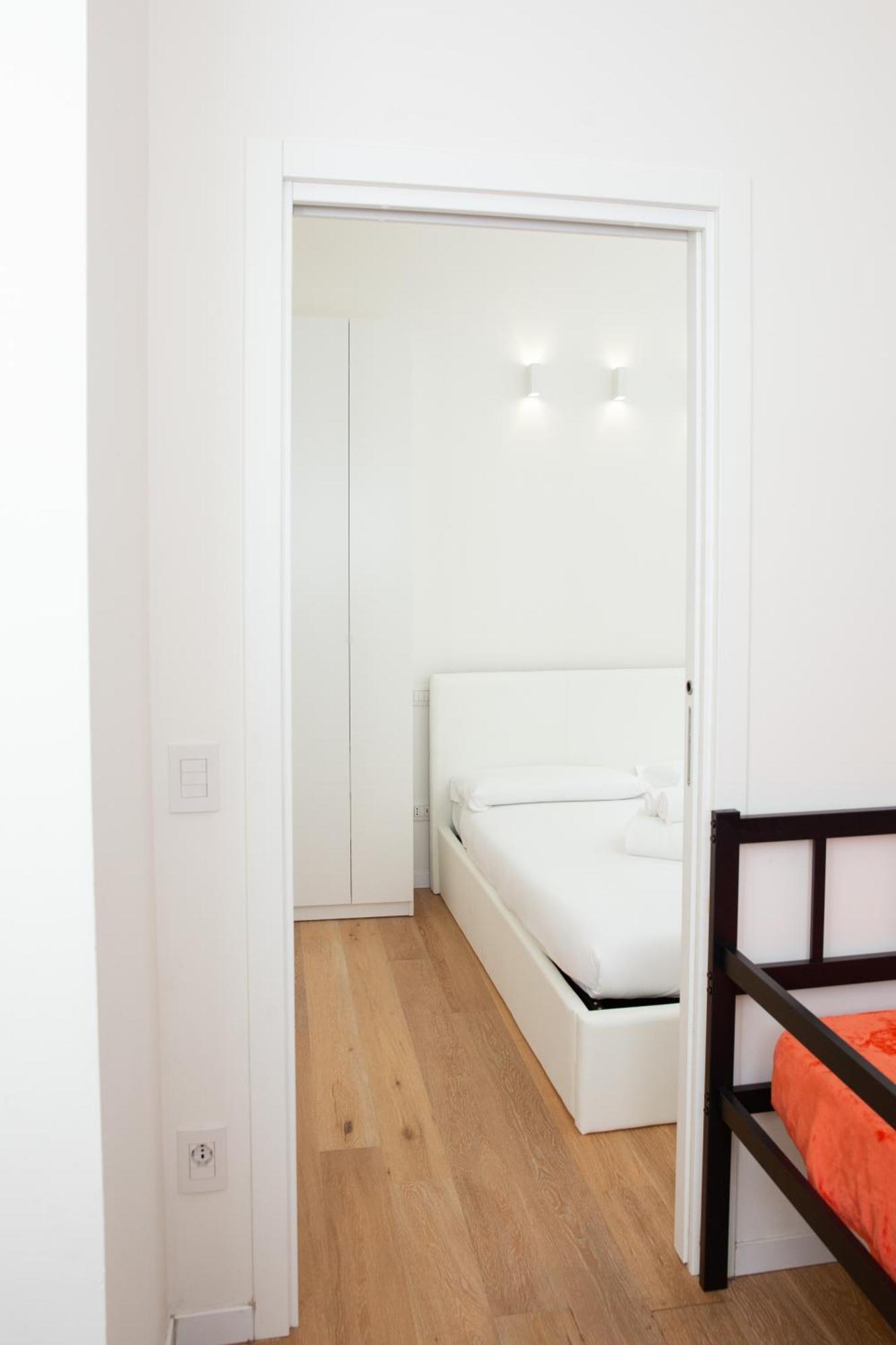Klimt Central Station - Two Room Apartment 米兰 外观 照片